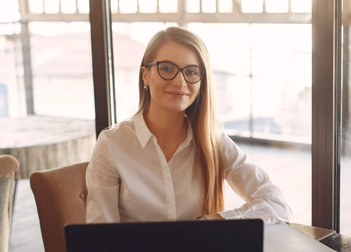 Business woman working in an office.
