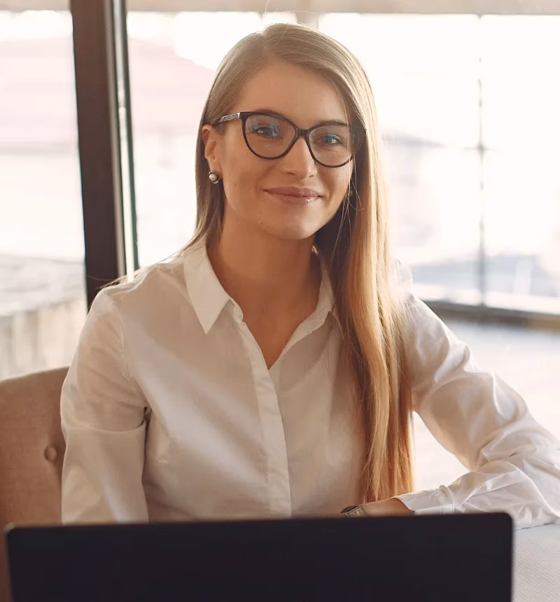 Businesswoman working in an office.